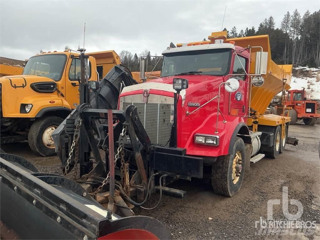 Kenworth T800 Lemiesze i pługi śnieżne