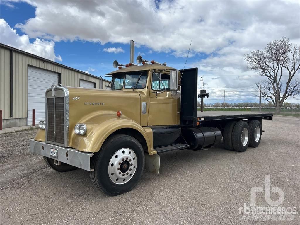 Kenworth W900 Ciężarówki typu Platforma / Skrzynia