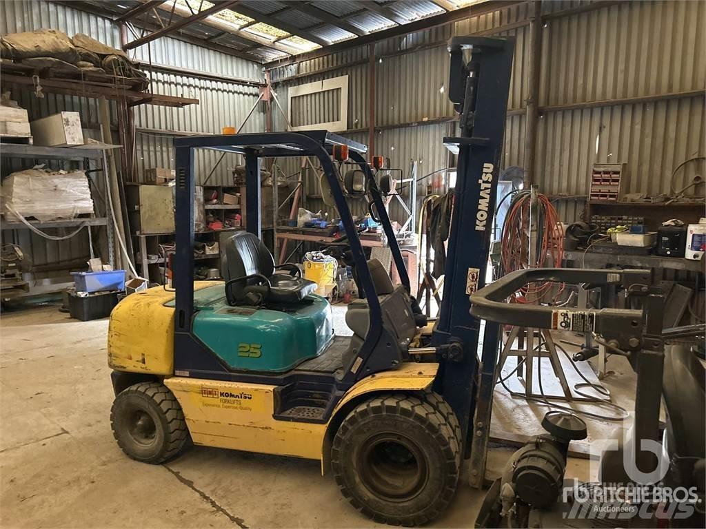 Komatsu FG25T12 Wózki Diesla
