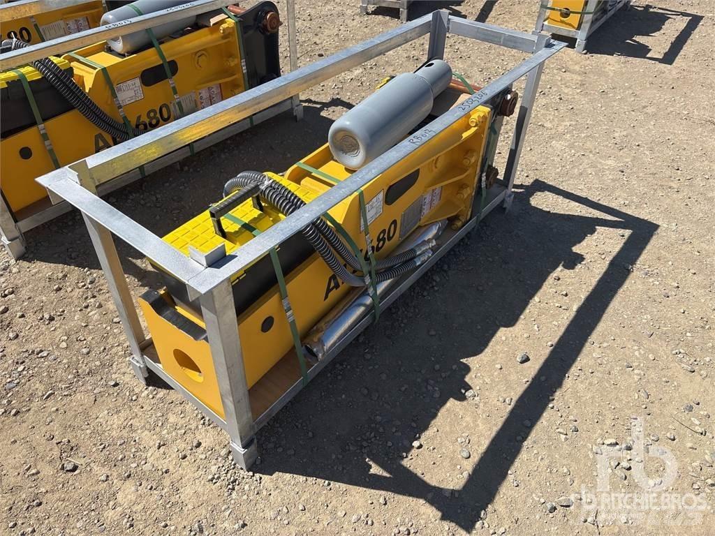  LYALS ALS680 Młoty hydrauliczne