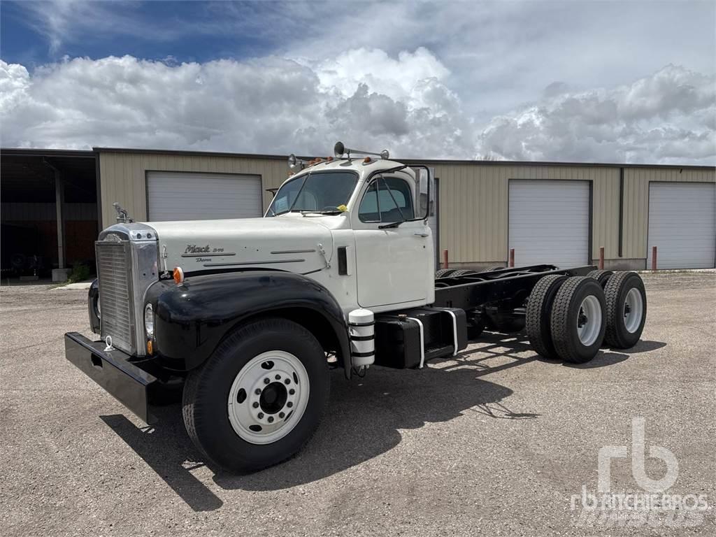 Mack B753S Pojazdy pod zabudowę