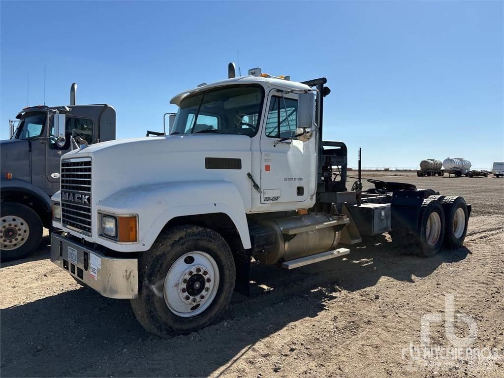 Mack CH613 Lawety / pojazdy z wciągarką