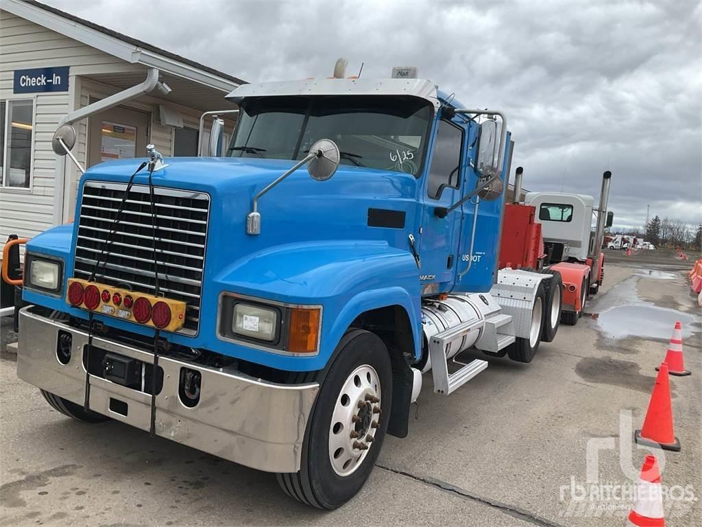 Mack CHU613 Ciągniki siodłowe