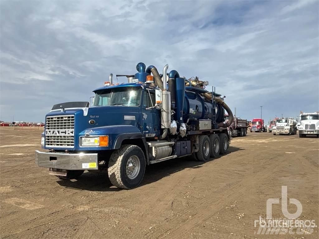 Mack CL713 Kombi / koparki ssące