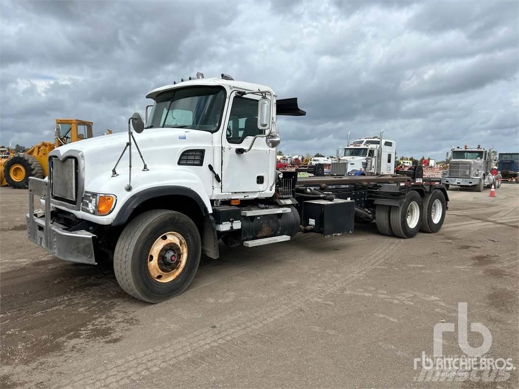 Mack CV713 Ciężarówki z wymienną zabudową
