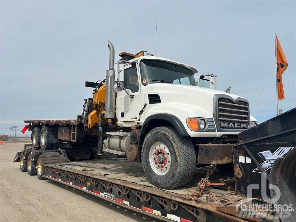 Mack CV713 Żurawie samochodowe