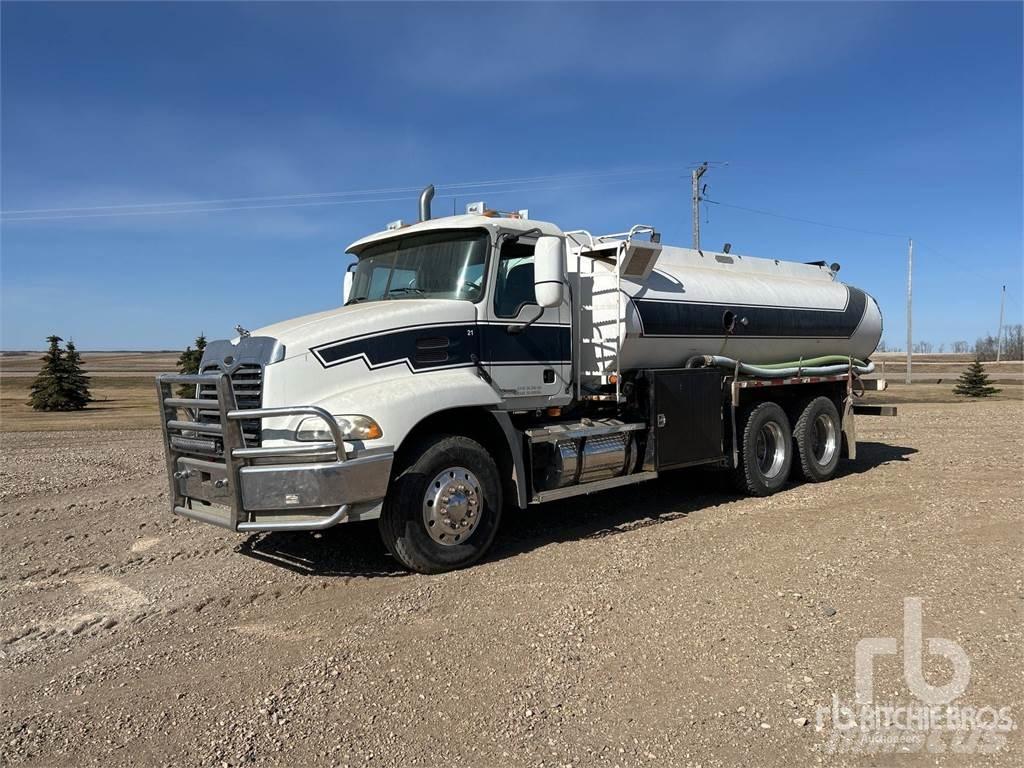 Mack CX613 Polewaczki