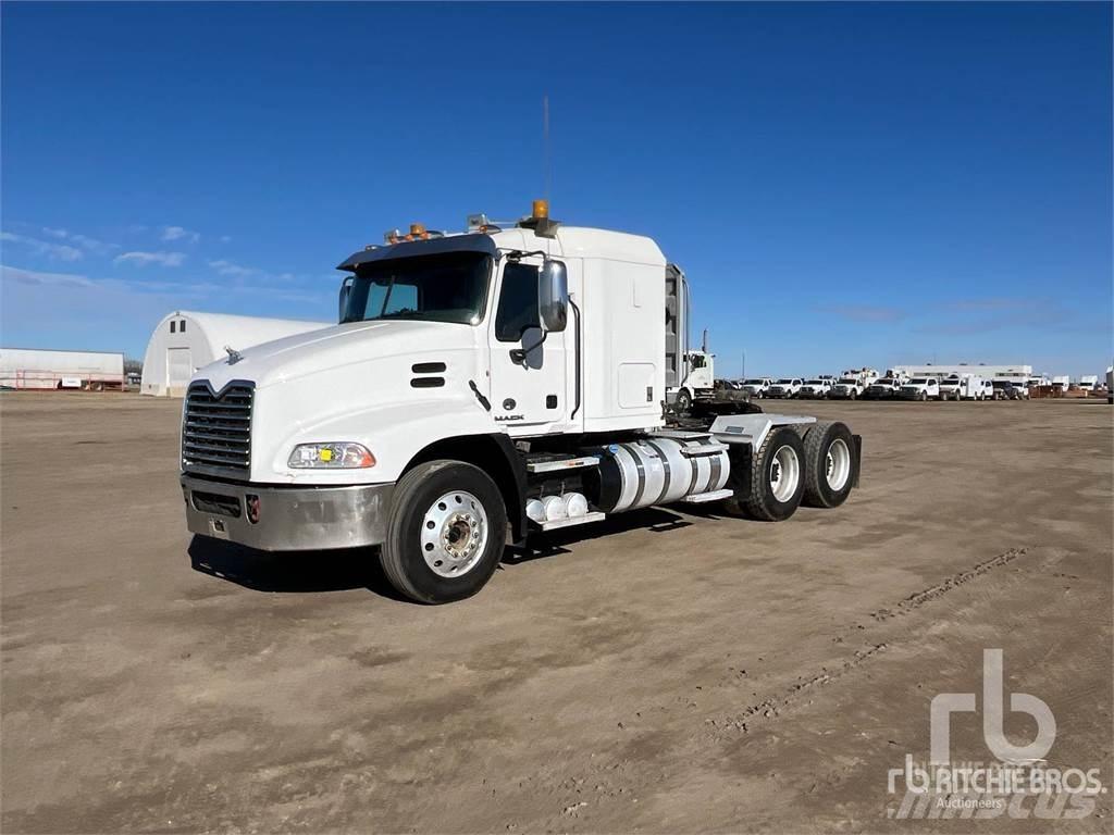 Mack CXU613 Ciągniki siodłowe