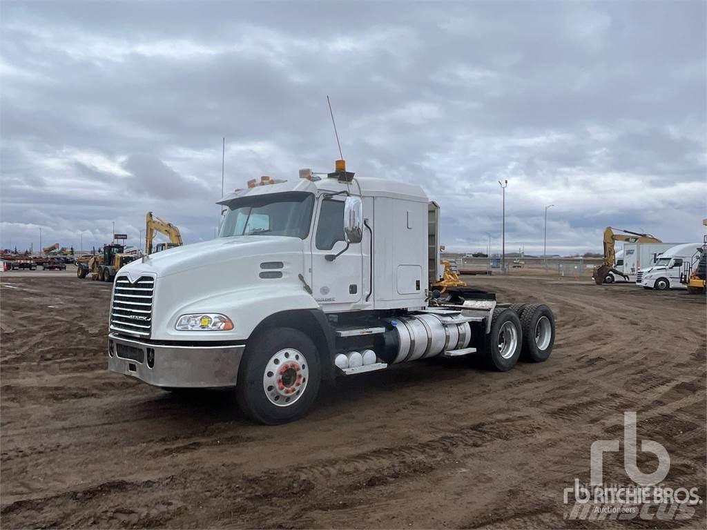 Mack CXU613 Ciągniki siodłowe