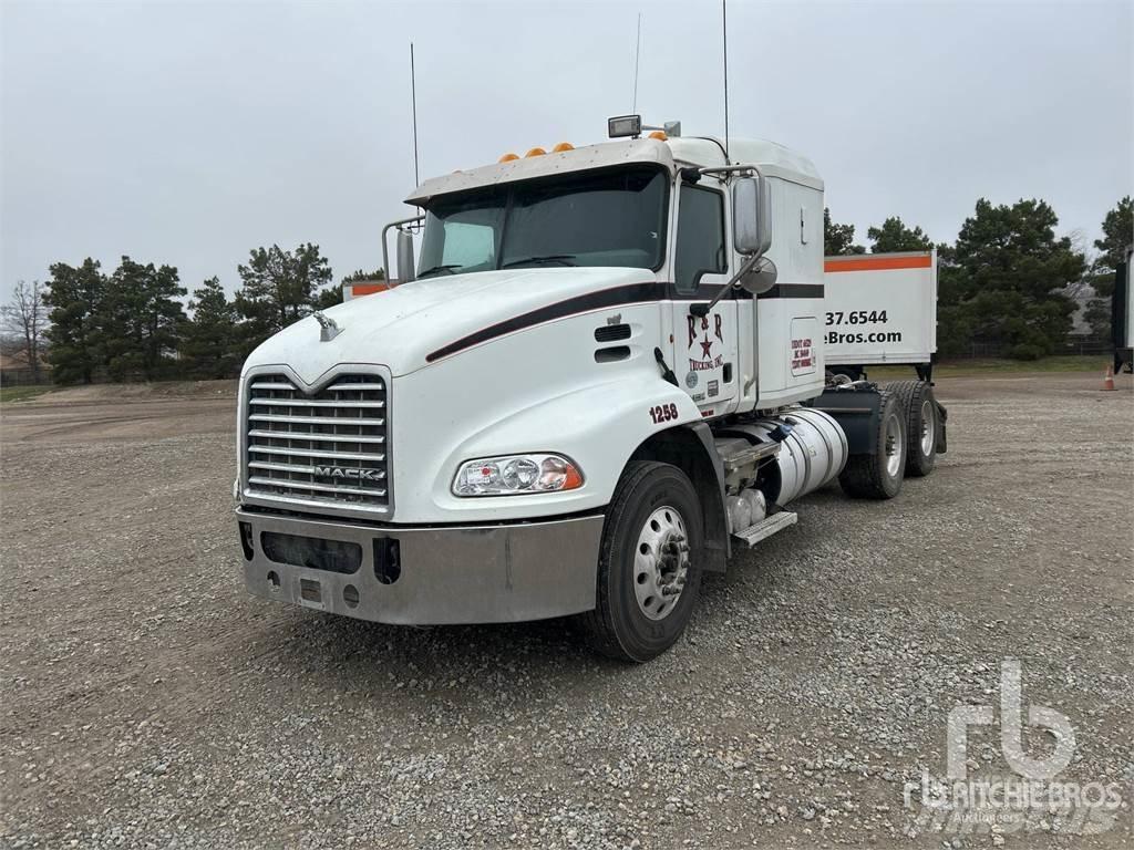 Mack CXU613 Ciągniki siodłowe