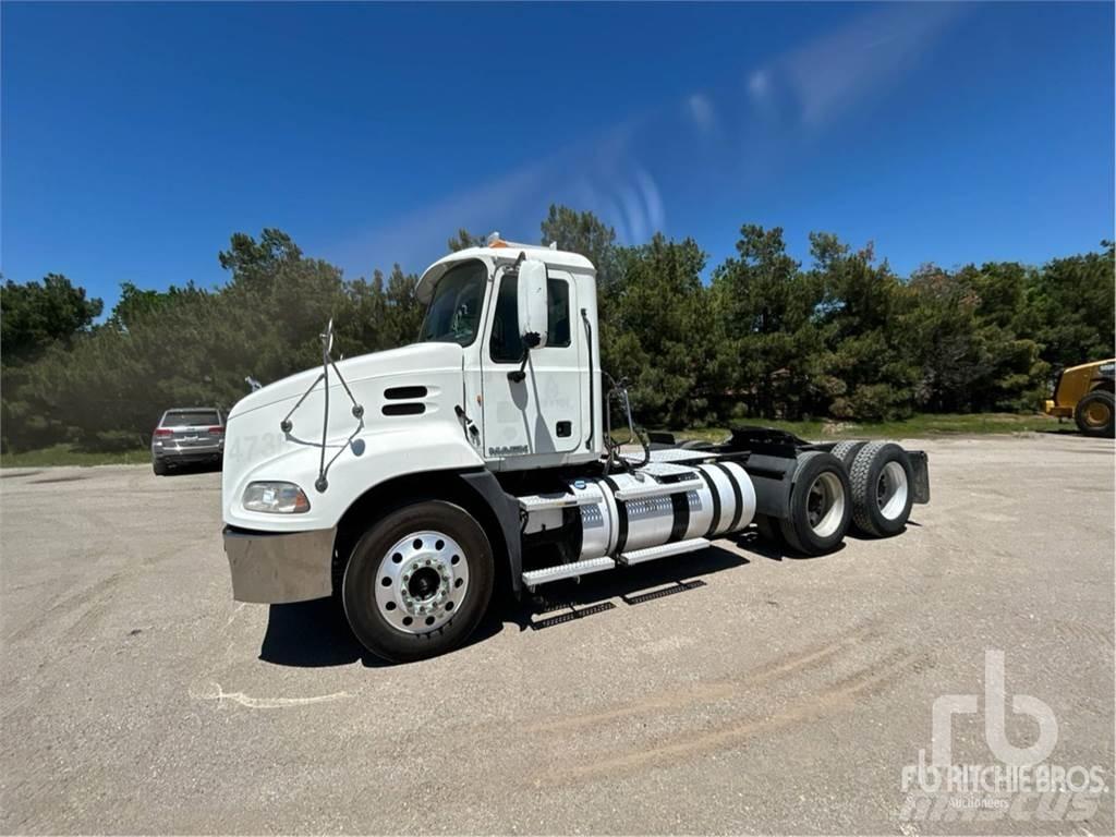 Mack CXU613 Ciągniki siodłowe