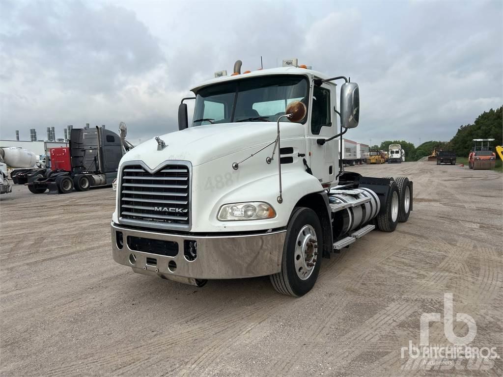 Mack CXU613 Ciągniki siodłowe