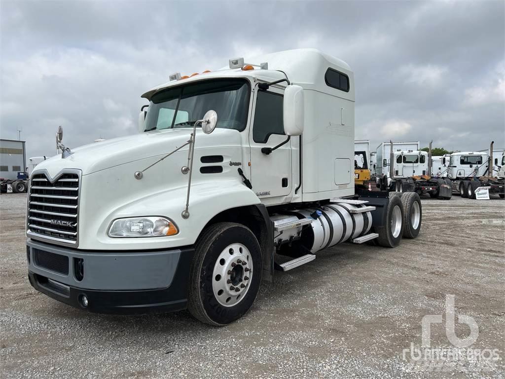Mack CXU613 Ciągniki siodłowe