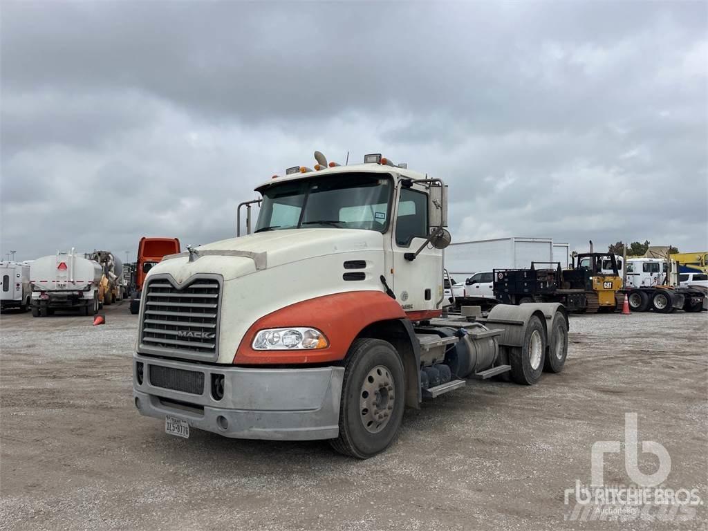 Mack CXU613 Ciągniki siodłowe