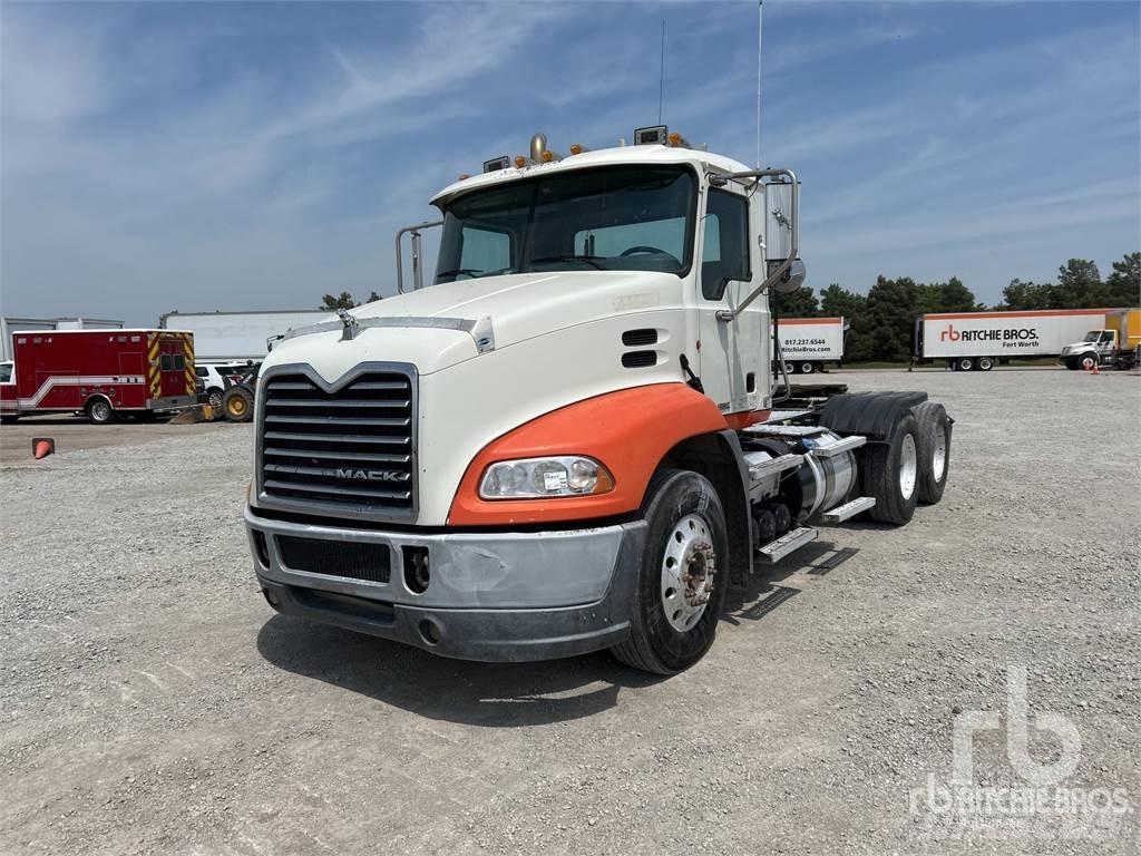 Mack CXU613 Ciągniki siodłowe