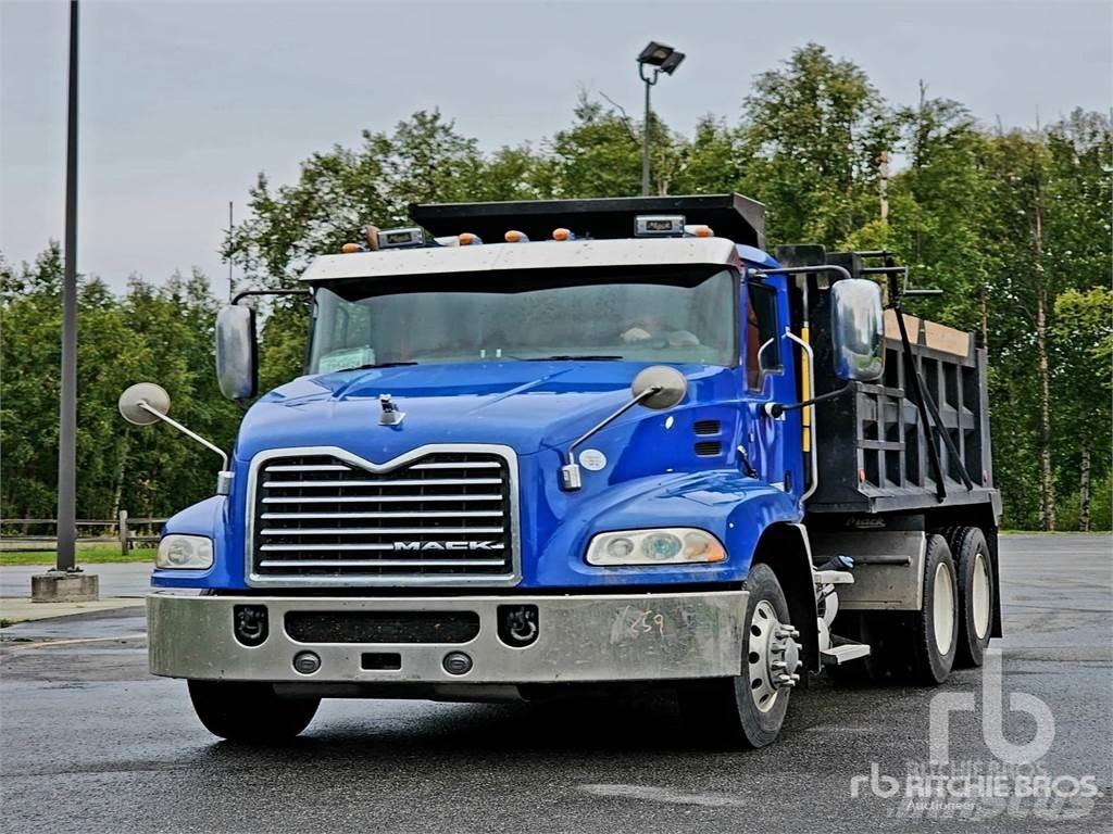 Mack CXU613T Wywrotki