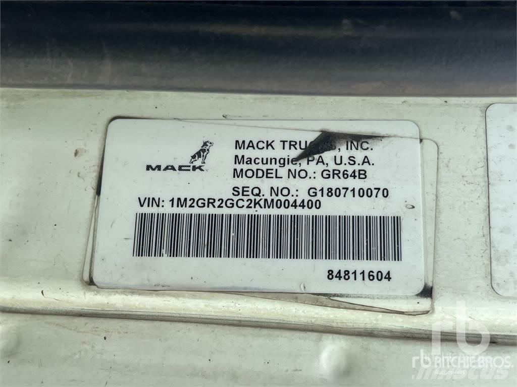 Mack GR64B Ciężarówki z wymienną zabudową
