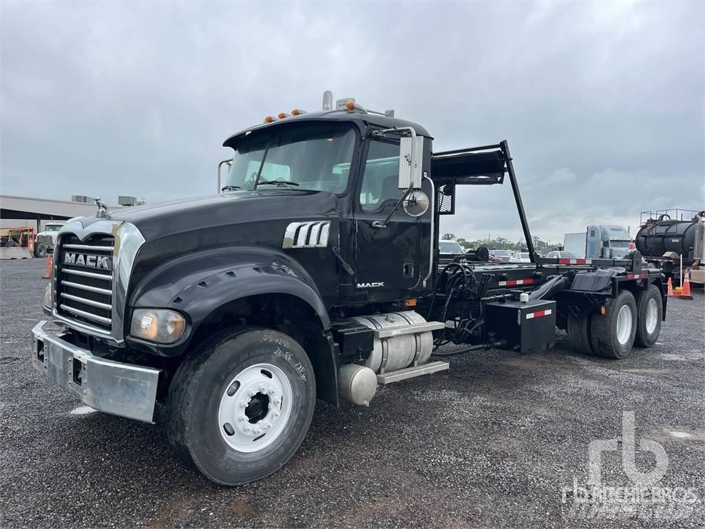 Mack GU713 Ciężarówki z wymienną zabudową