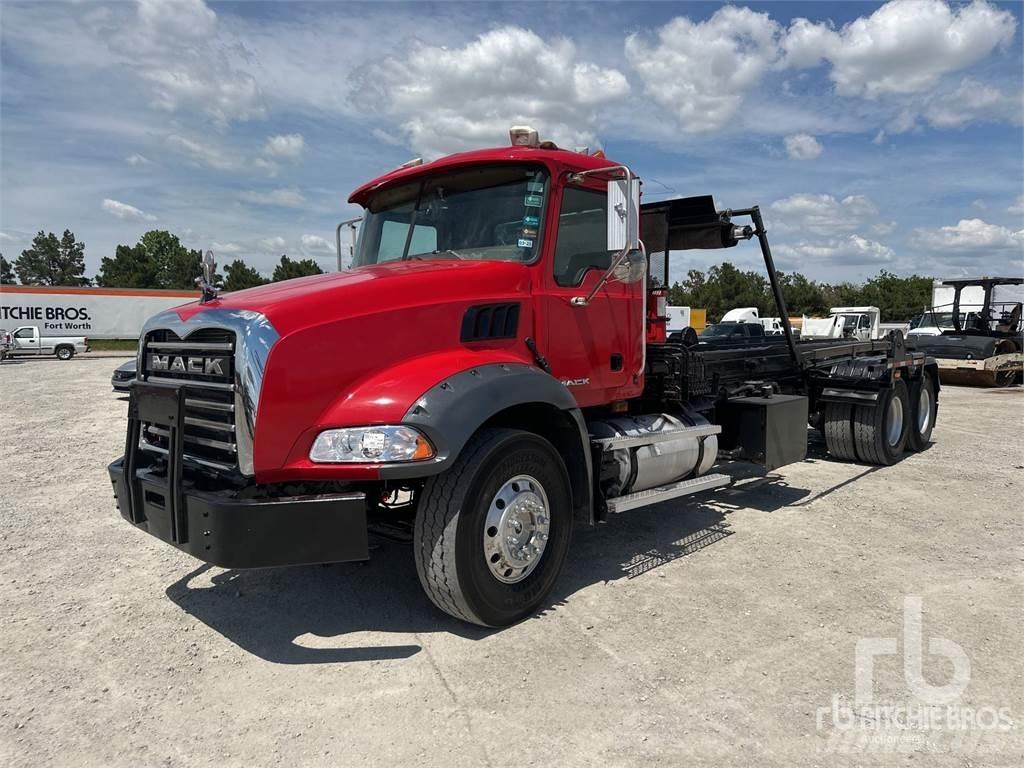 Mack GU813 Ciężarówki z wymienną zabudową