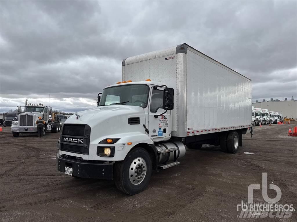 Mack MD Busy / Vany