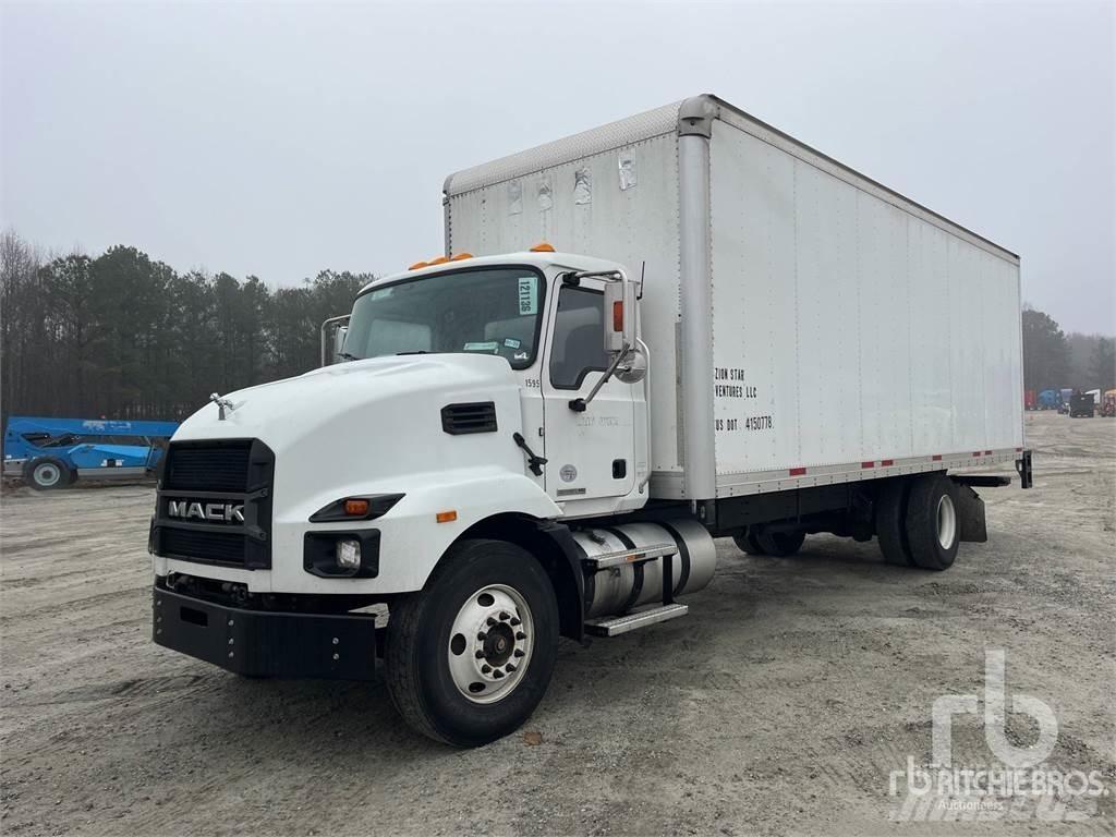 Mack MD6 Busy / Vany