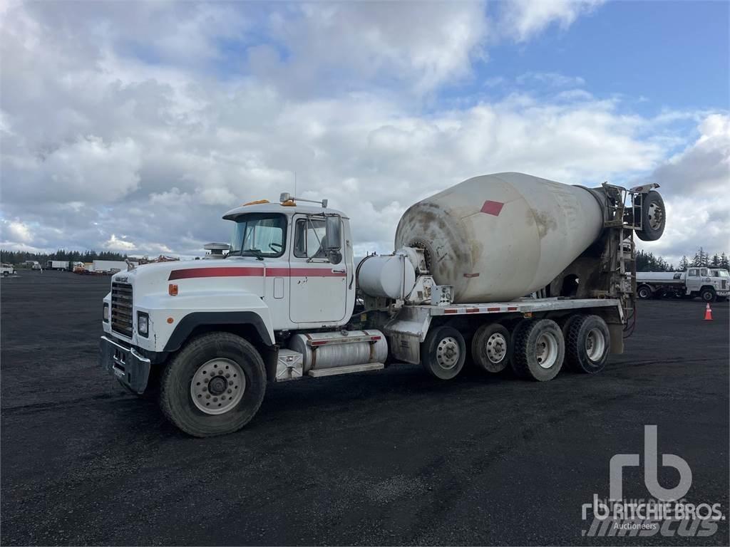 Mack RD688S Gruszki do betonu
