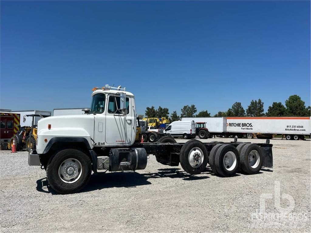 Mack RD688S Pojazdy pod zabudowę