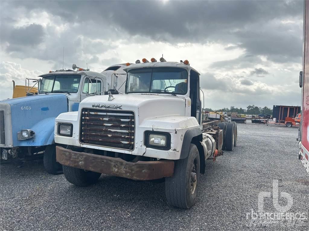 Mack RD688S Pojazdy pod zabudowę