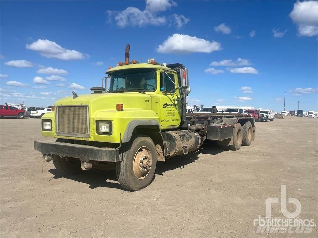 Mack RD688ST Ciężarówki z wymienną zabudową