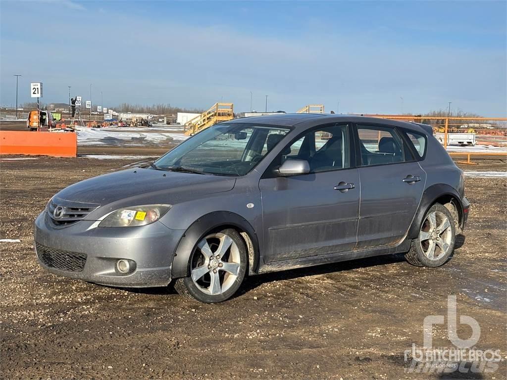 Mazda 3 Samochody osobowe