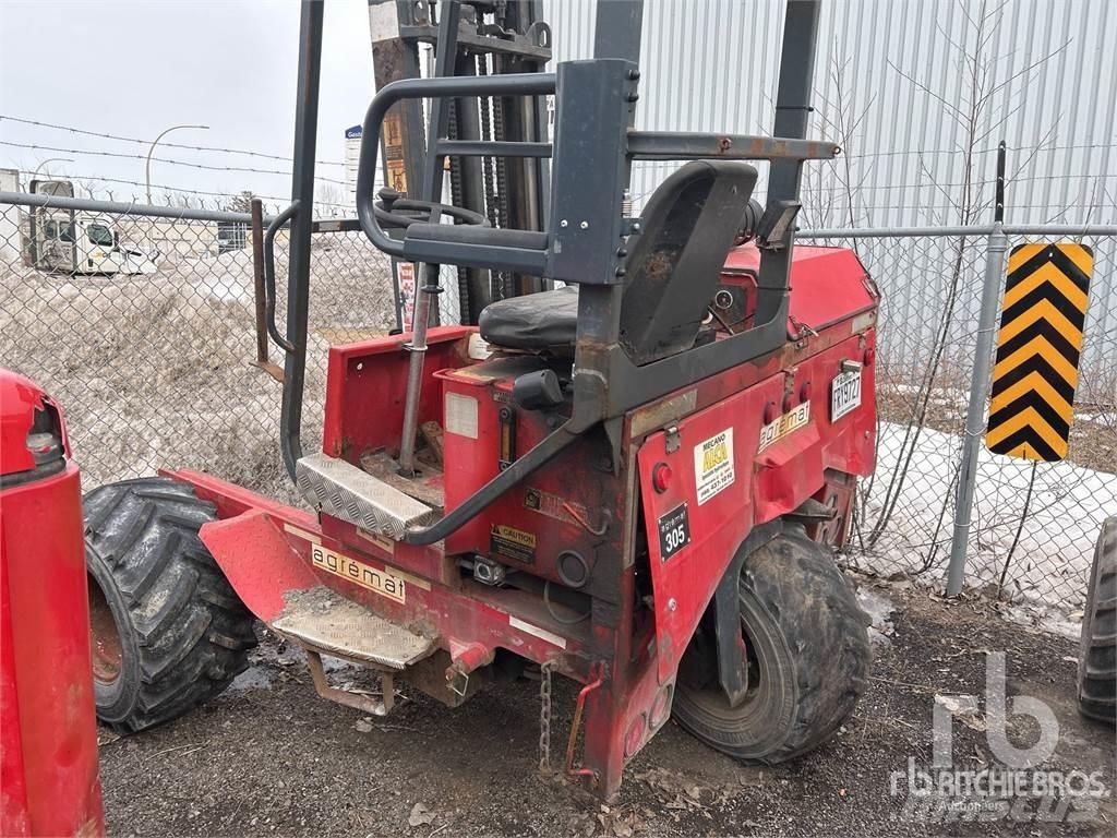 Moffett M5500 Wózki widłowe terenowe