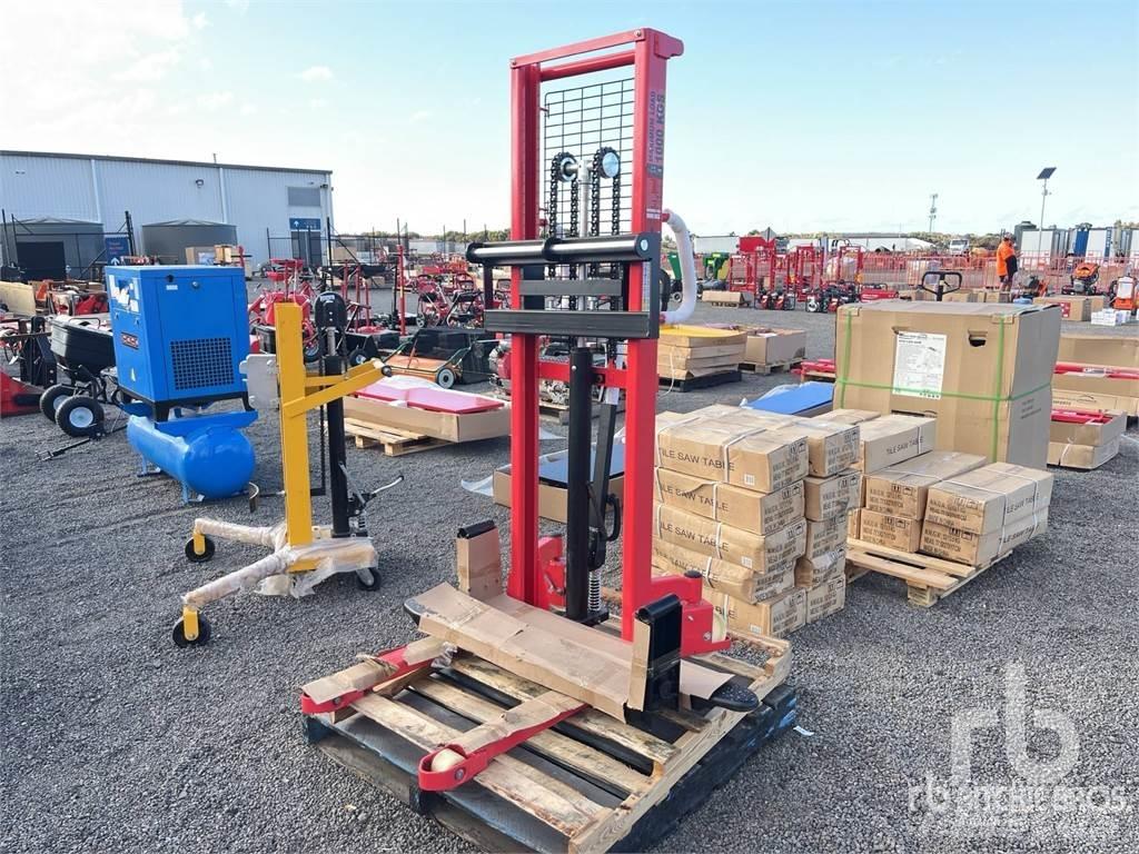 MultiQuip HT1C Regały do palet