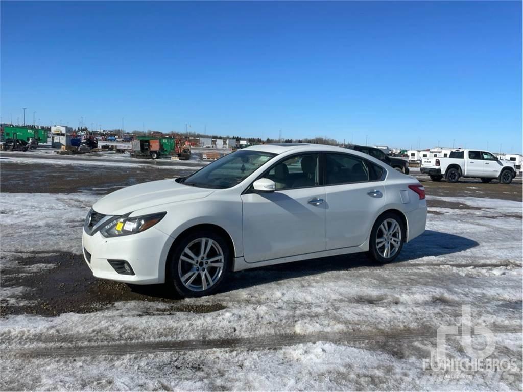 Nissan ALTIMA Samochody osobowe