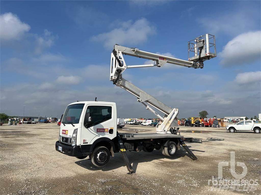 Nissan CABSTAR Podnośniki na przyczepach