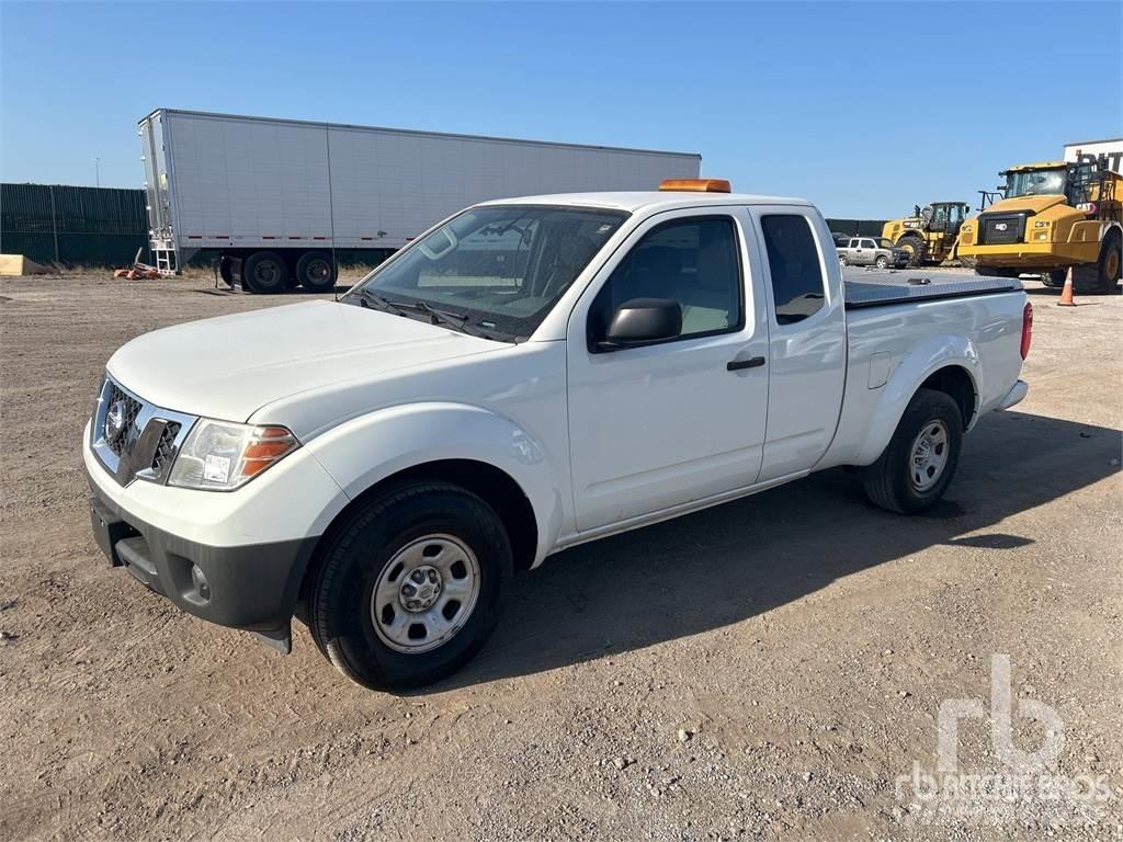 Nissan FRONTIER Pick-upy / Pojazdy z otwieranymi burtami
