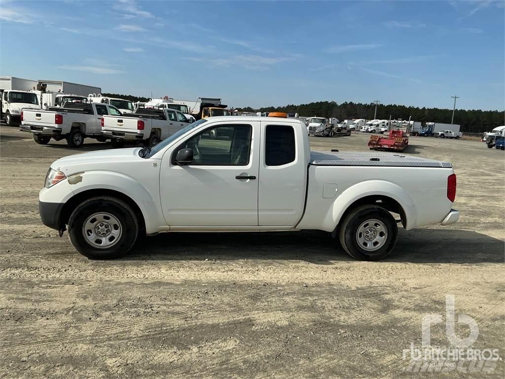 Nissan FRONTIER Pick-upy / Pojazdy z otwieranymi burtami