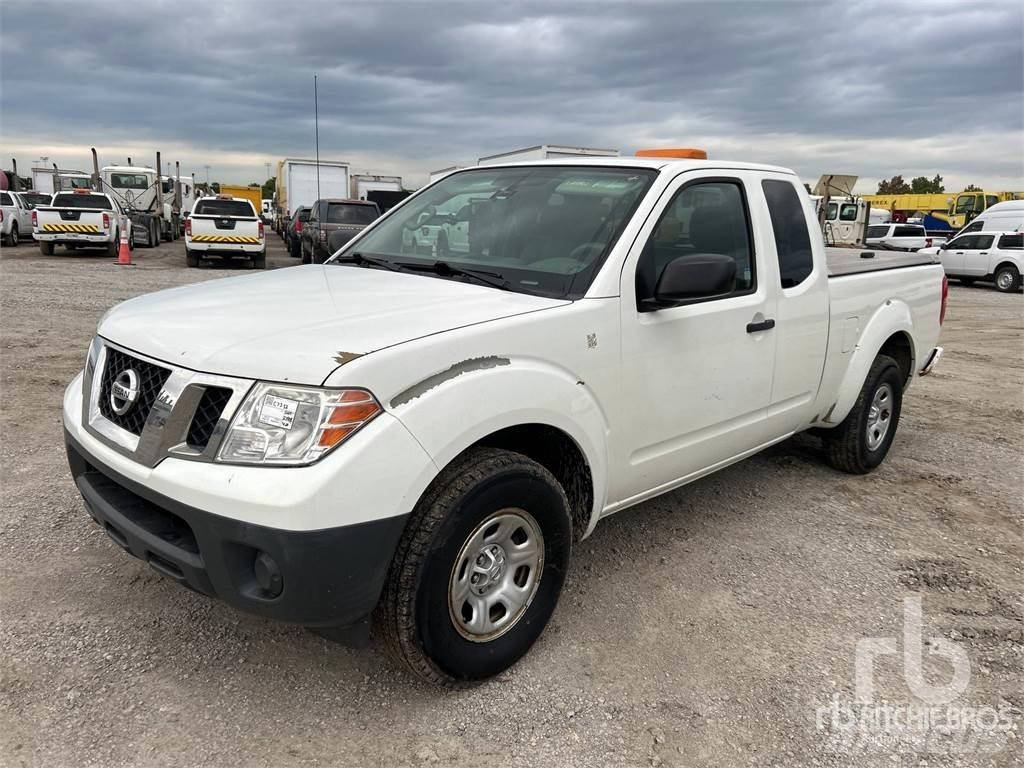 Nissan FRONTIER Pick-upy / Pojazdy z otwieranymi burtami