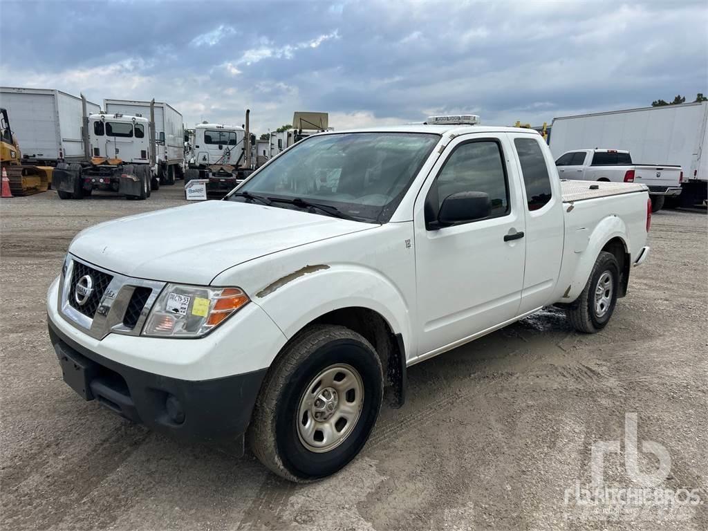 Nissan FRONTIER Pick-upy / Pojazdy z otwieranymi burtami