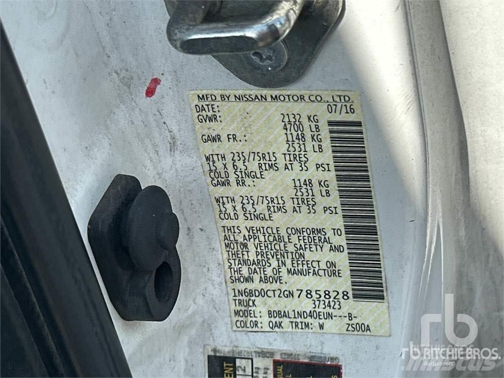 Nissan FRONTIER Pick-upy / Pojazdy z otwieranymi burtami