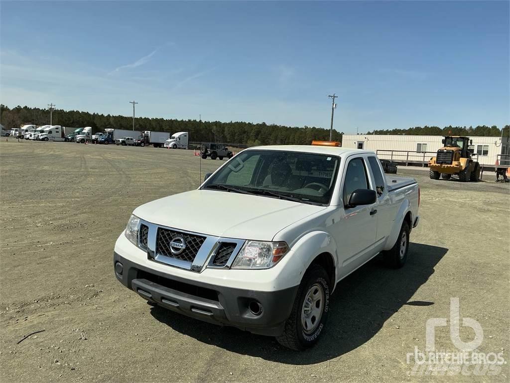 Nissan FRONTIER Pick-upy / Pojazdy z otwieranymi burtami