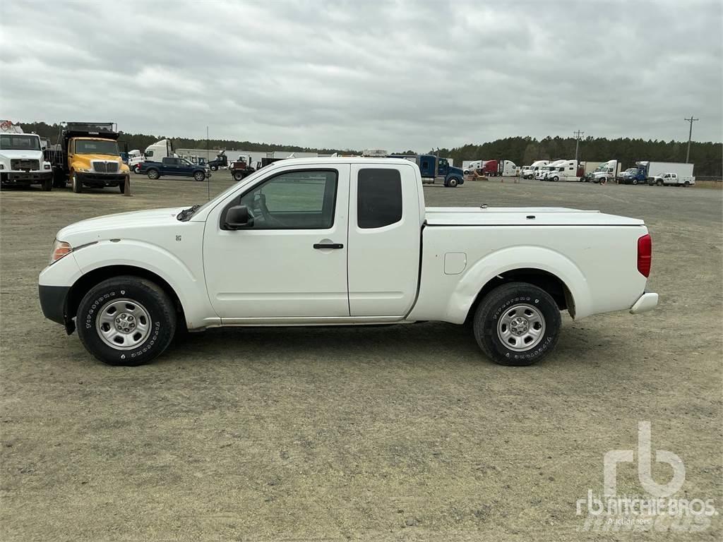 Nissan FRONTIER Pick-upy / Pojazdy z otwieranymi burtami