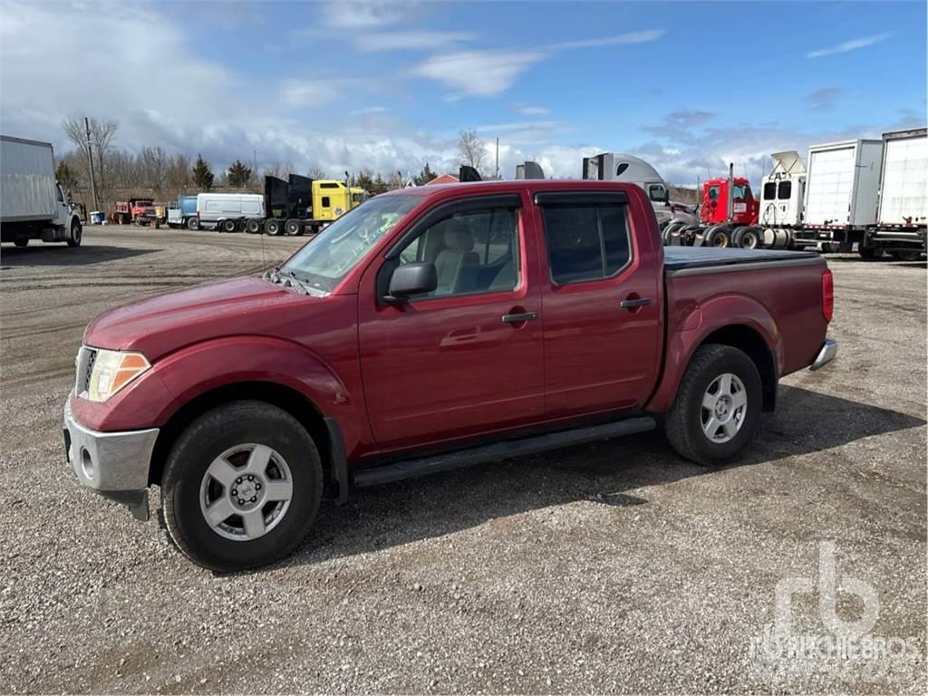 Nissan FRONTIER Pick-upy / Pojazdy z otwieranymi burtami