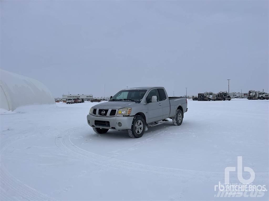 Nissan TITAN Pick-upy / Pojazdy z otwieranymi burtami
