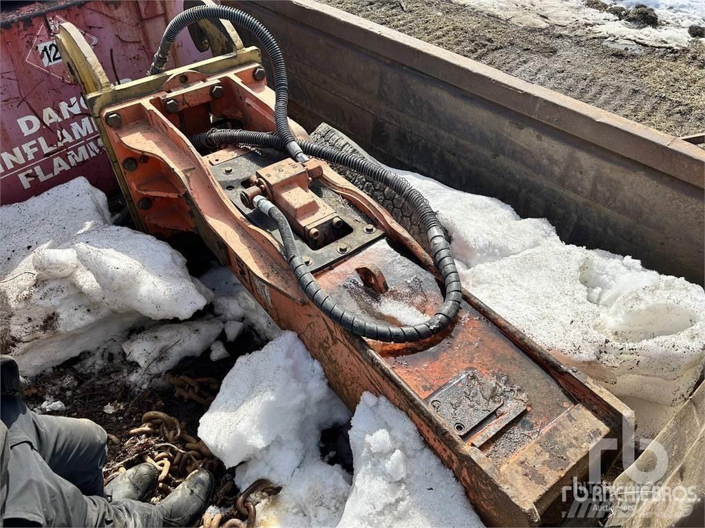 NPK GH-12 Młoty hydrauliczne