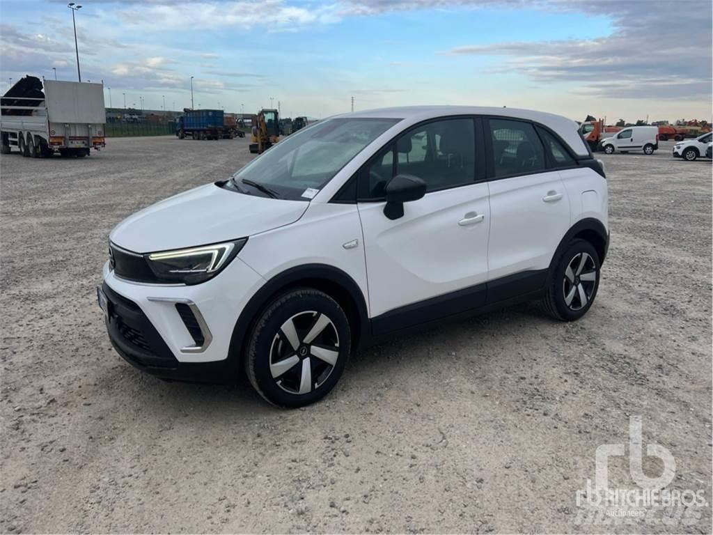 Opel CROSSLAND Pick-upy / Pojazdy z otwieranymi burtami