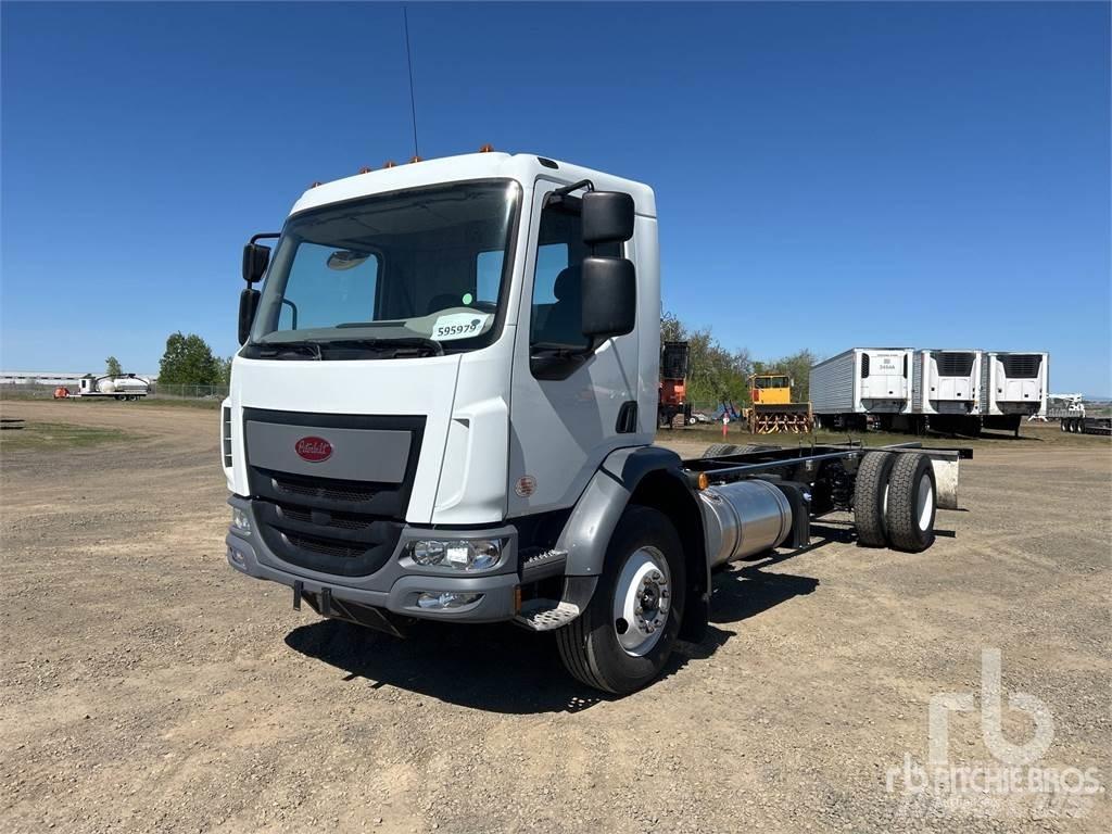 Peterbilt 220 Pojazdy pod zabudowę