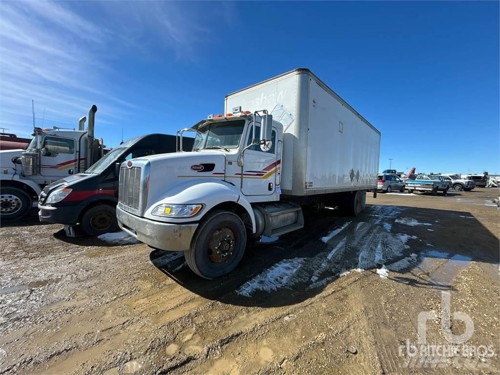 Peterbilt 335 Busy / Vany