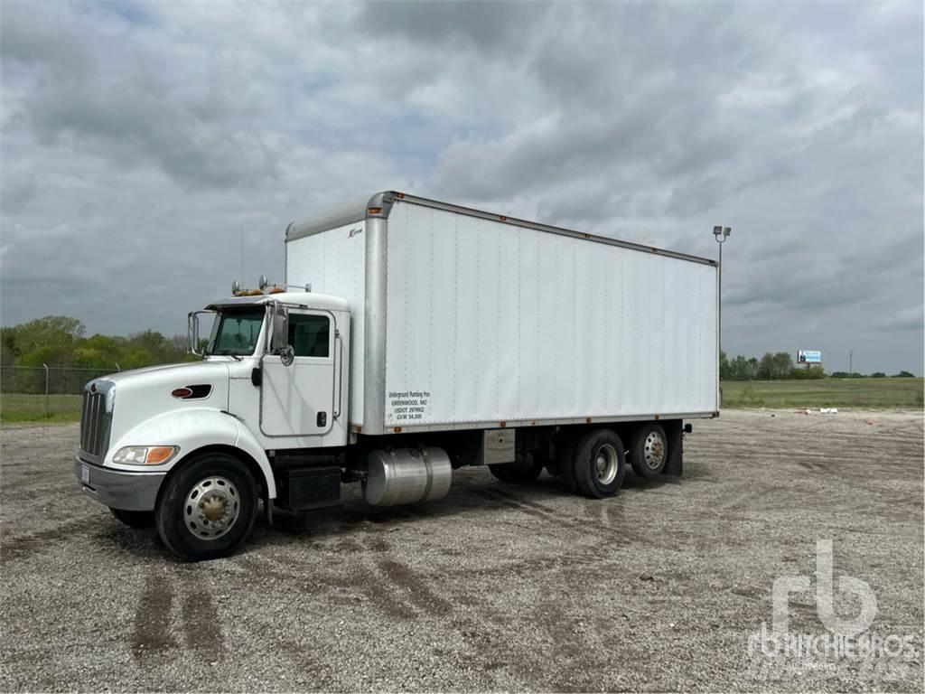 Peterbilt 335 Busy / Vany
