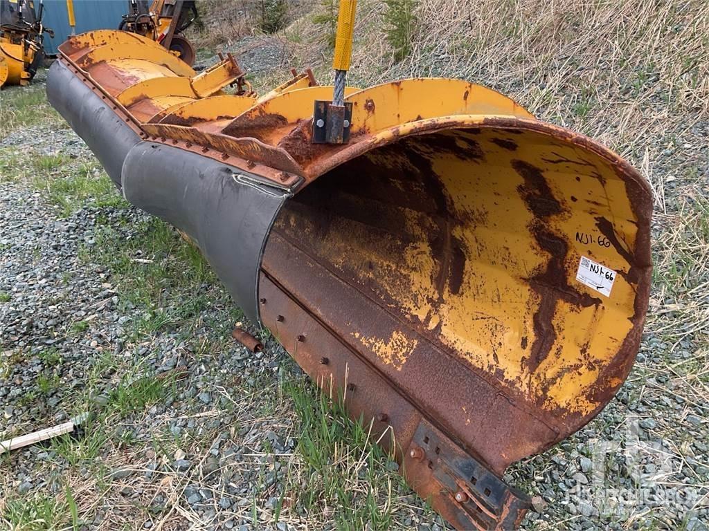  R132TM-CUSTOM Inny sprzęt drogowy i odśnieżający