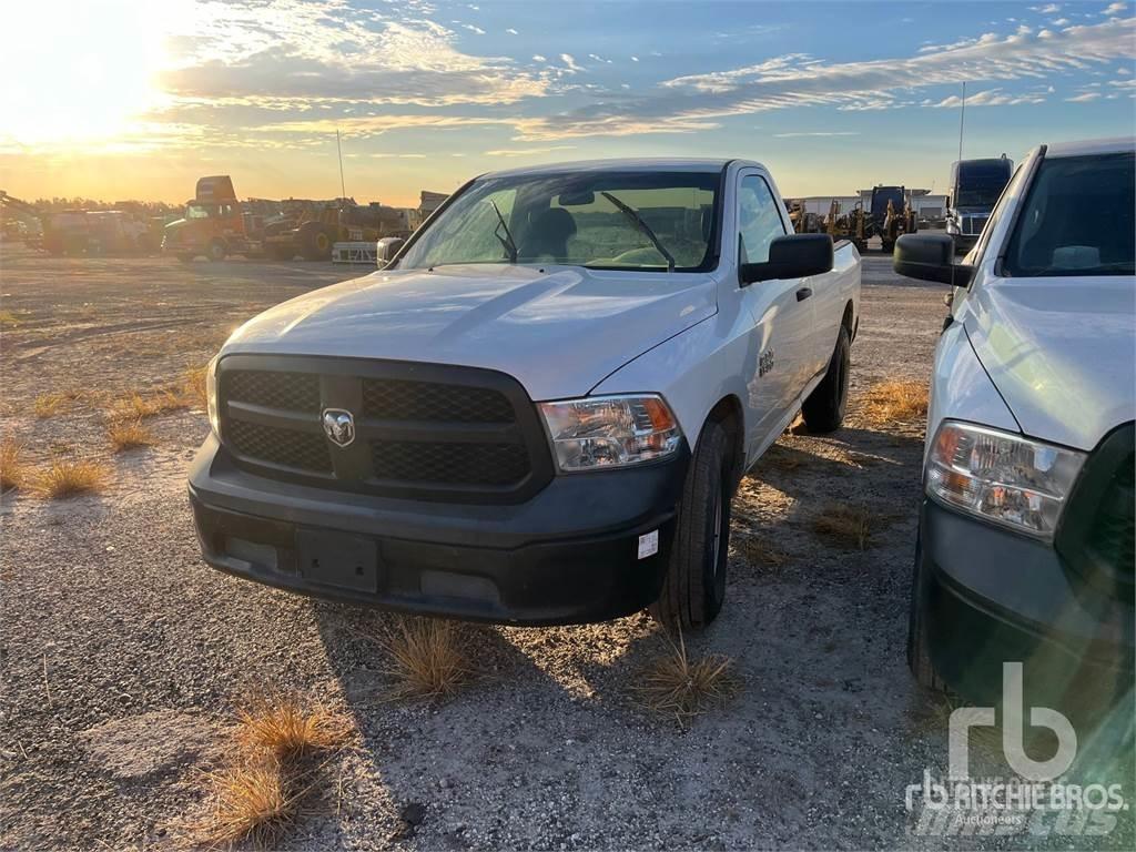 RAM 1500 Pick-upy / Pojazdy z otwieranymi burtami